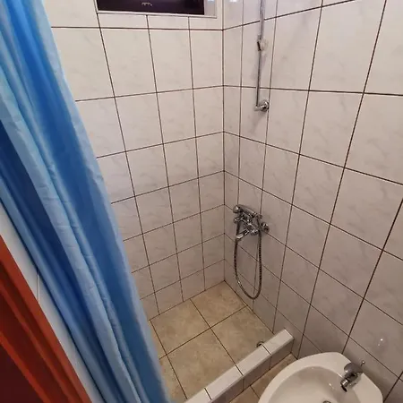 Apartmani Mate Vrban Karlobag Exterior photo