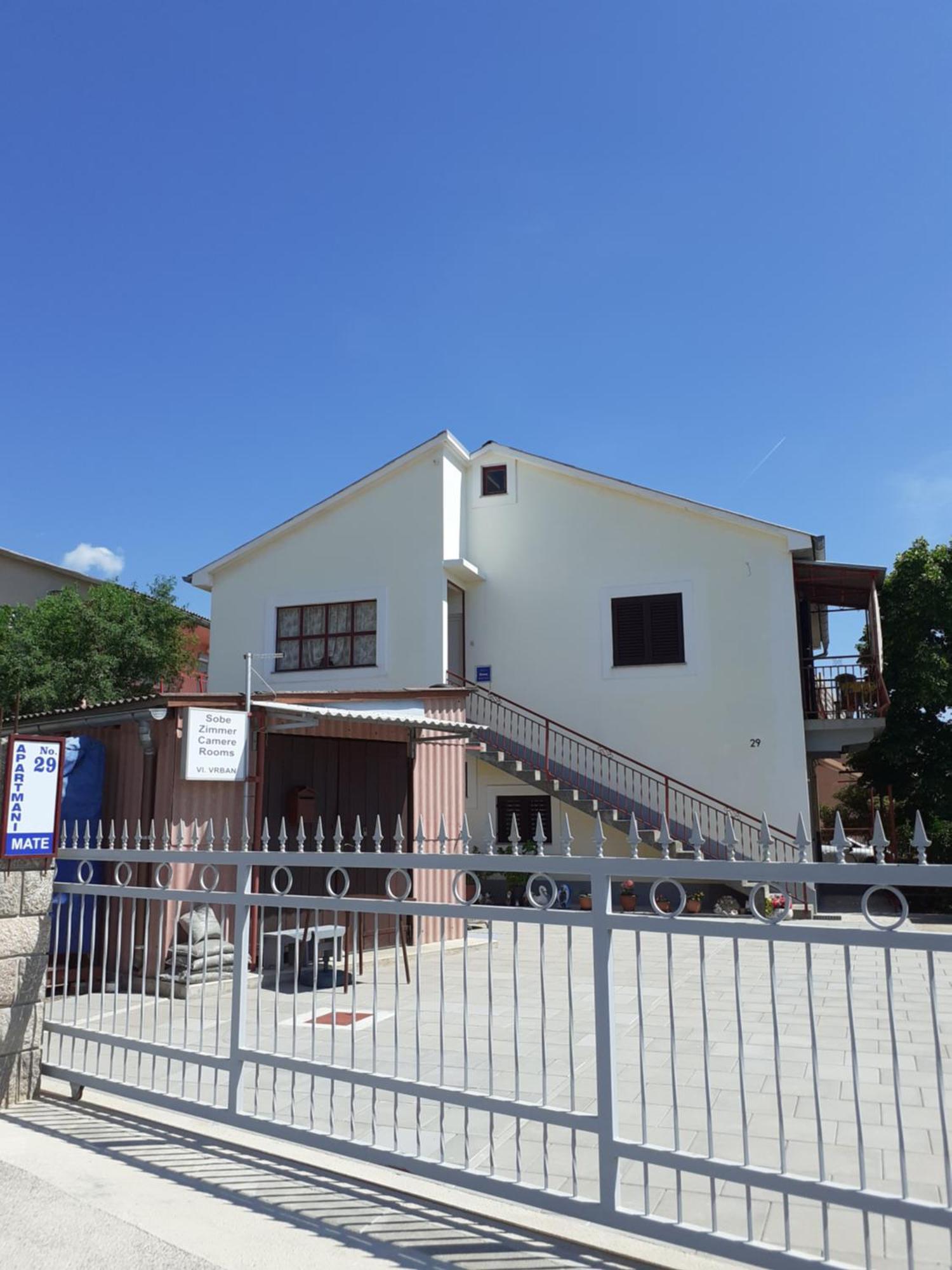 Apartment Mate Vrban